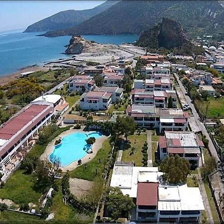 Menichetta Bilo 5 Posti Con Piscina Gratuita Dal 13 Luglio Al 1 Settembre Apartment Vulcano  Exterior photo