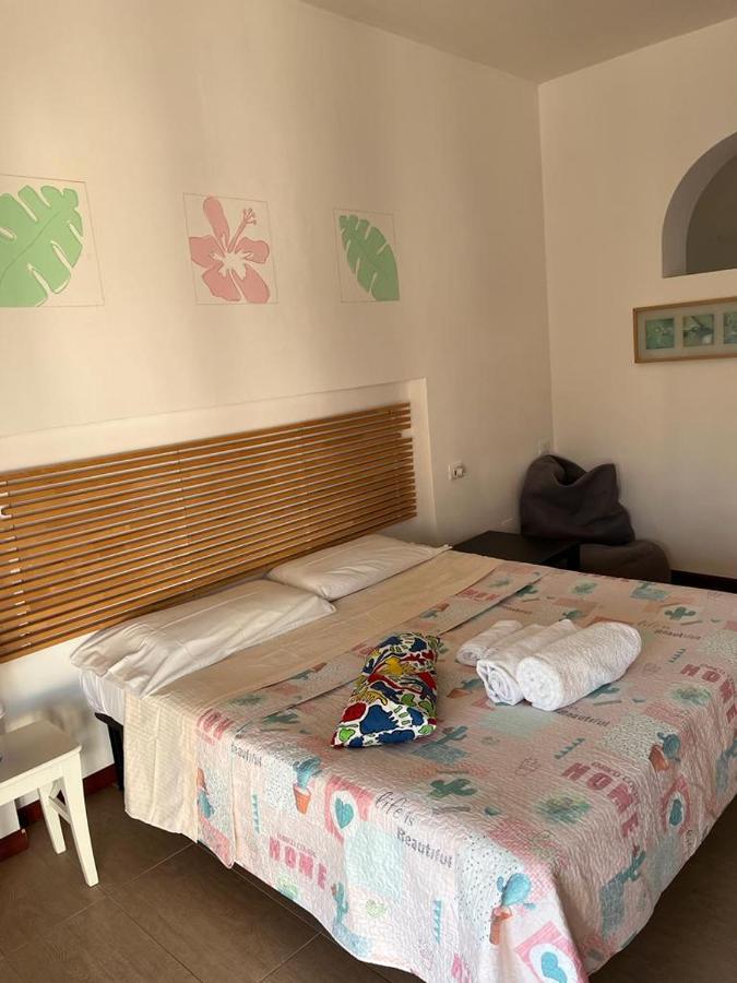 Menichetta Bilo 5 Posti Con Piscina Gratuita Dal 13 Luglio Al 1 Settembre Apartment Vulcano  Exterior photo